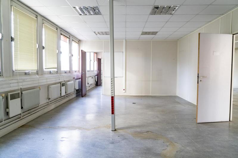 Bureau - 1 552 m²
