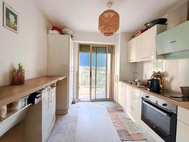 Appartement - 80 m² - 3 pièces