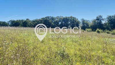 Terrain constructible - 1 818 m²