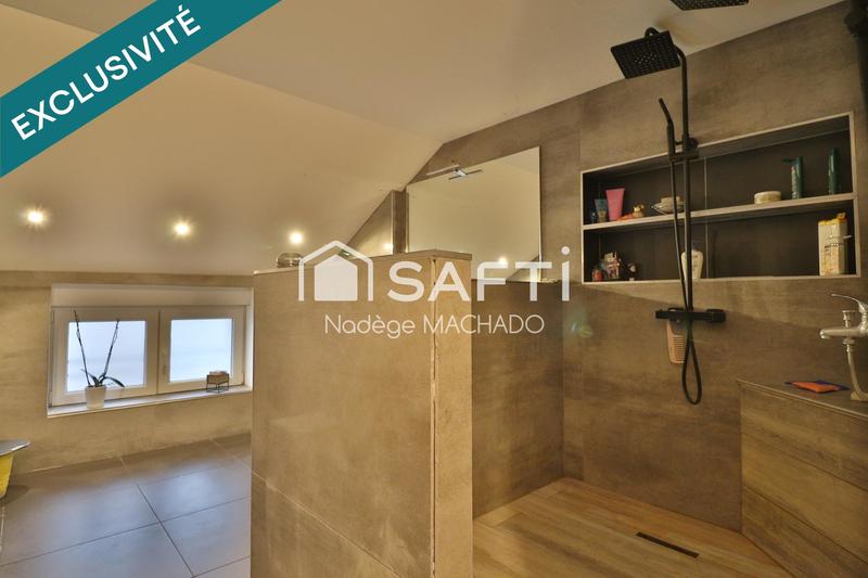 Maison - 219 m² - 9 pièces