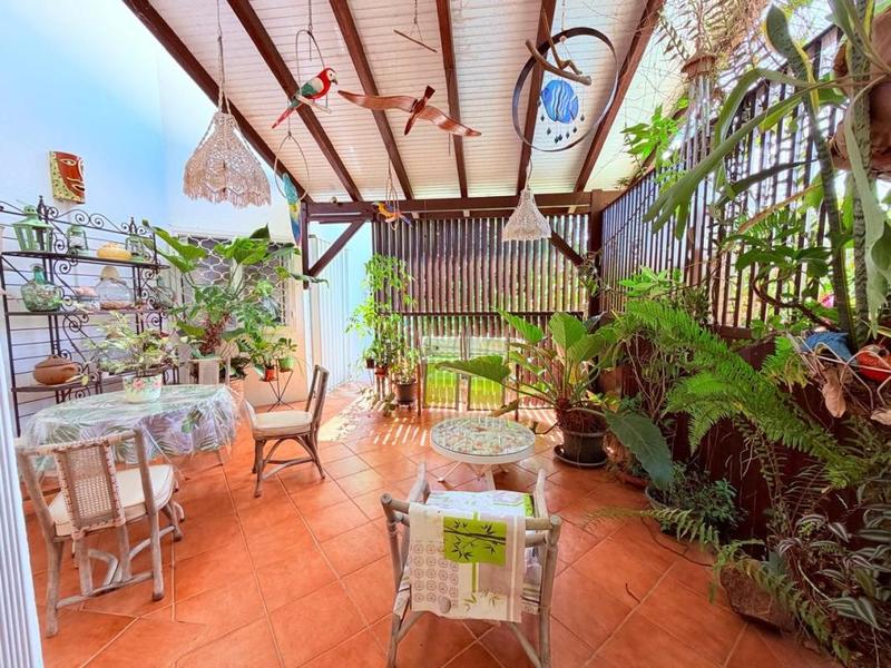 Villa - 208 m² - 6 pièces