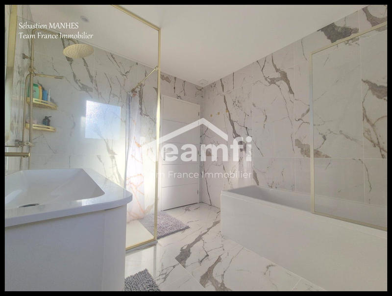 Maison - 138 m² - 5 pièces