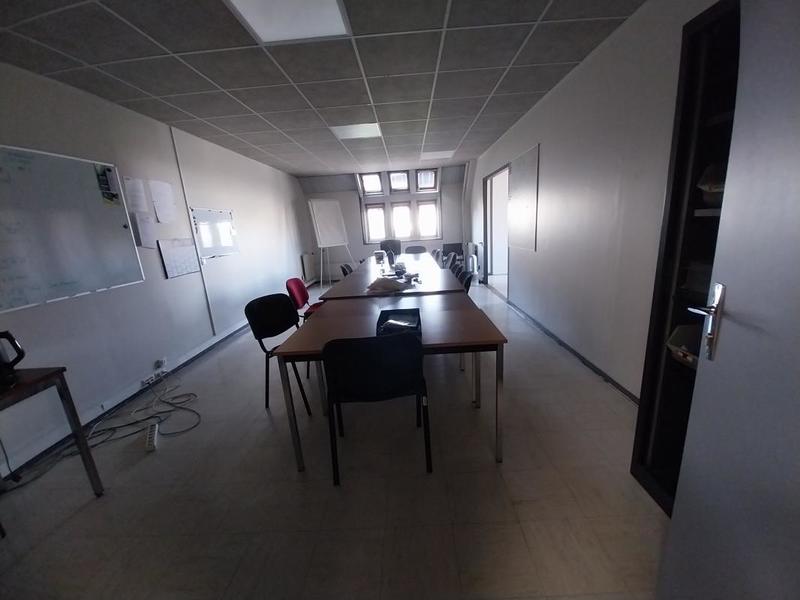 Cave / Box - 1 051 m²