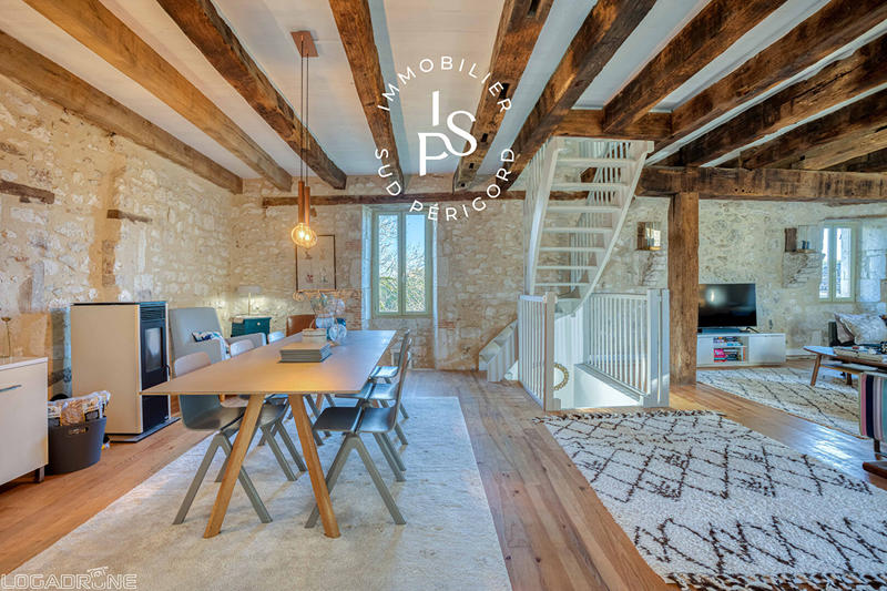 Maison - 155 m² - 6 pièces