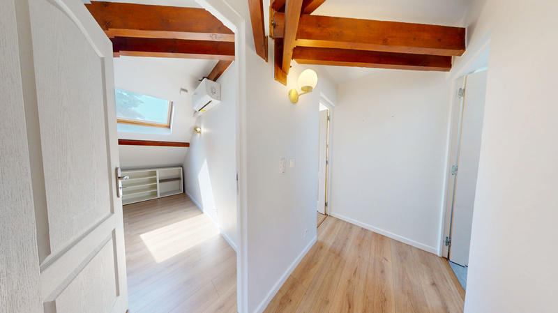 Appartement - 90 m² - 4 pièces