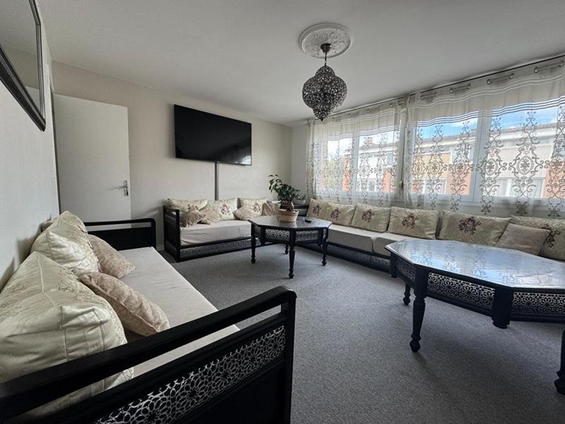 Maison - 98 m² - 5 pièces