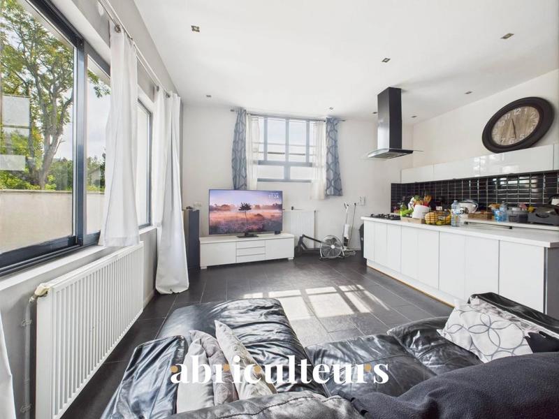 Appartement ancien - 117 m² - 6 pièces