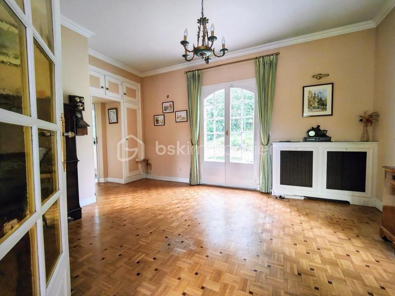 Maison - 175 m² - 7 pièces