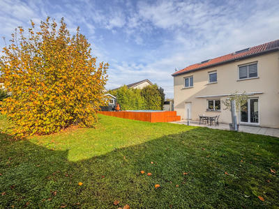 Maison - 96 m² - 6 pièces