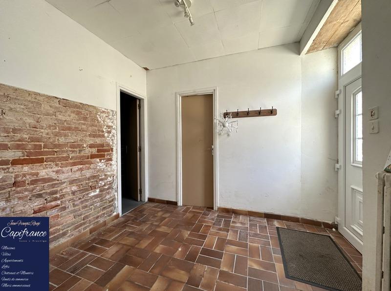 Maison - 350 m² - 16 pièces