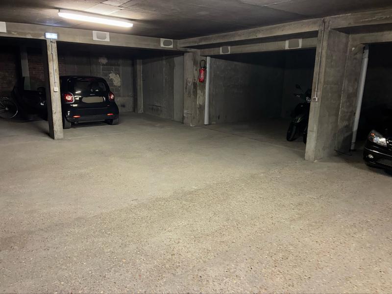 Parking / Garage - 10 m²