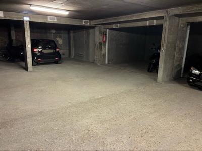 Parking / Garage - 10 m²