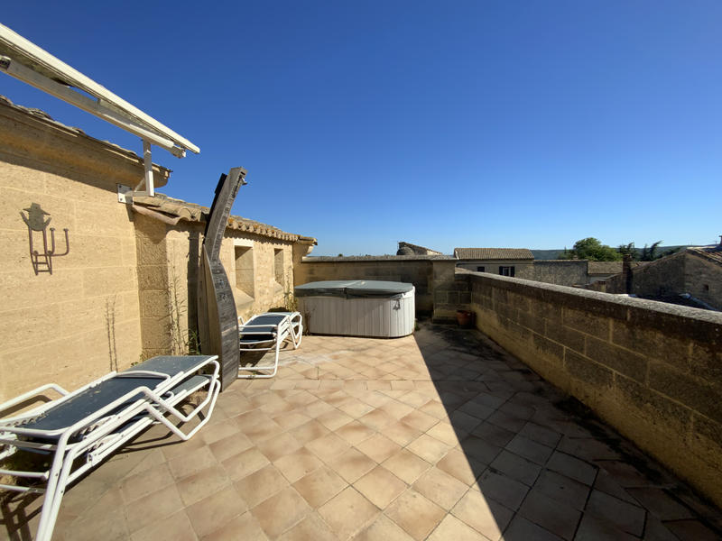 Maison - 215 m² - 8 pièces