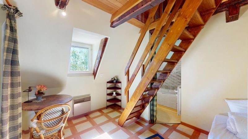 Maison - 240 m² - 11 pièces