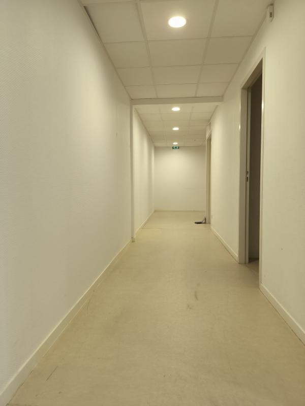 Bureau - 89 m² - 5 pièces