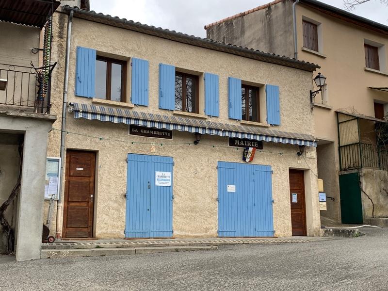 Terrain constructible - 905 m²