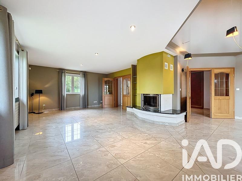 Maison - 233 m² - 6 pièces