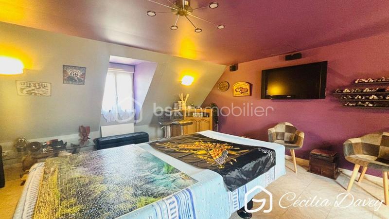 Villa - 225 m² - 8 pièces