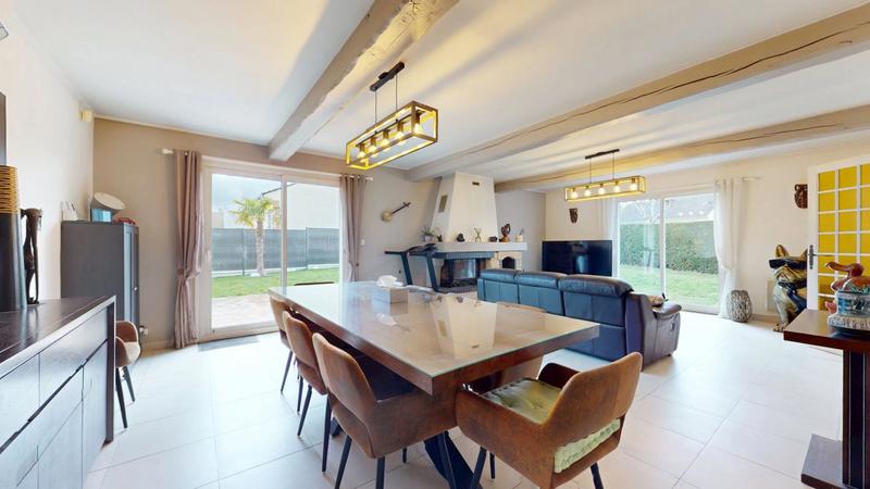 Propriété - 145 m² - 6 pièces