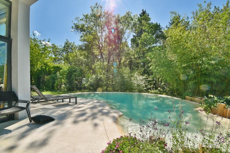 Propriété - 330 m² - 13 pièces