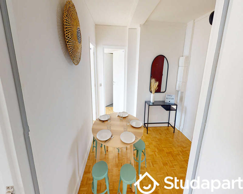 Chambre - 90 m² - 1 pièce