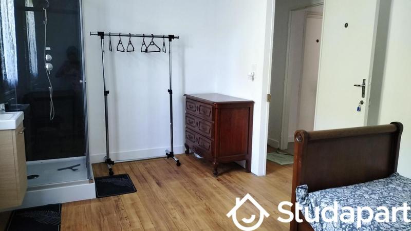 Chambre - 12 m² - 1 pièce