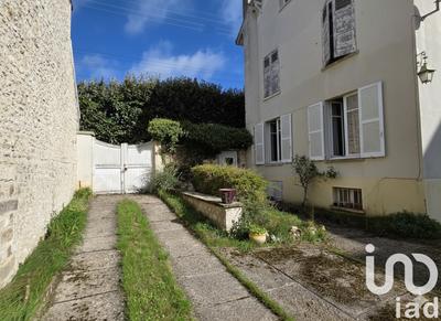 Maison - 148 m² - 8 pièces