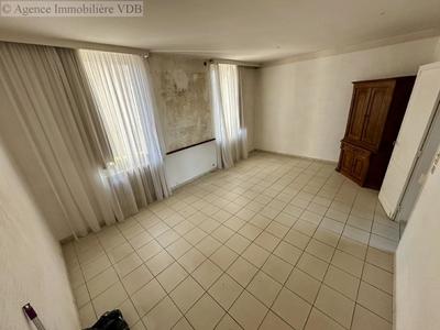 Maison de village - 192 m² - 8 pièces