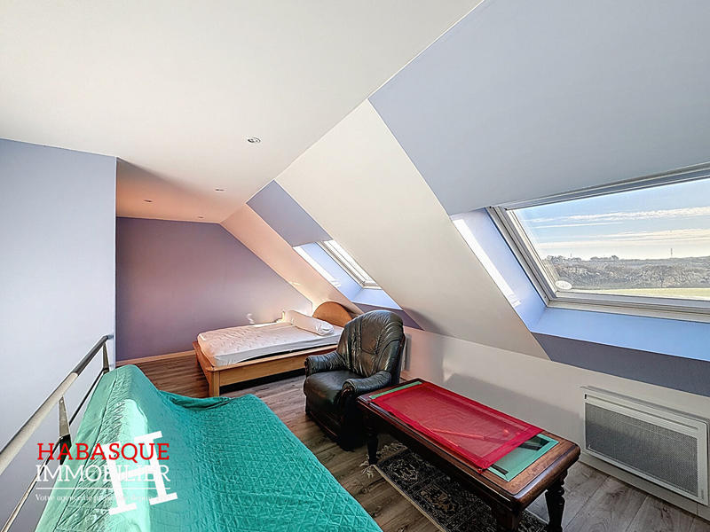 Maison - 132 m² - 9 pièces