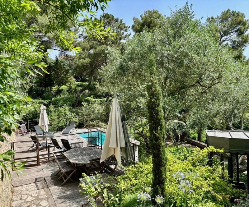 Maison - 200 m² - 8 pièces