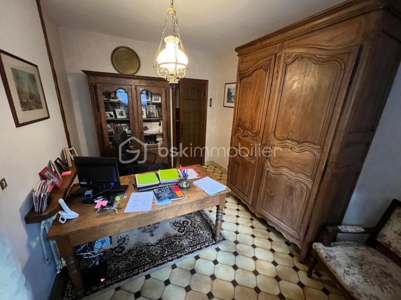 Maison - 250 m² - 10 pièces