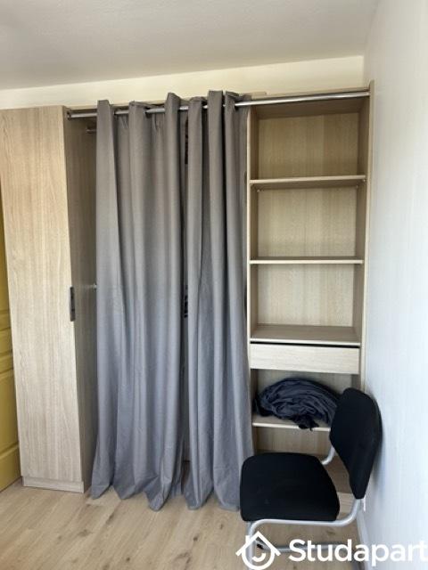 Chambre - 11 m² - 1 pièce