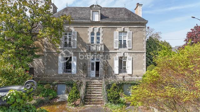 Bureau - 263 m² - 9 pièces