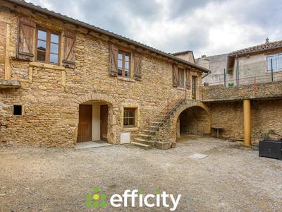 Maison - 300 m² - 20 pièces