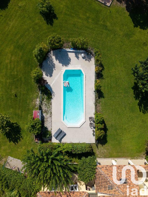 Maison - 261 m² - 6 pièces