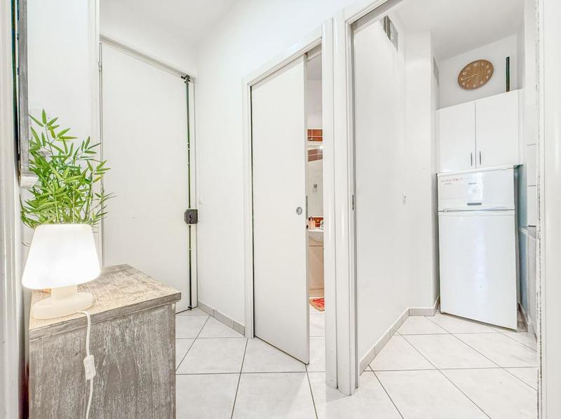 Studio - 24 m² - 1 pièce