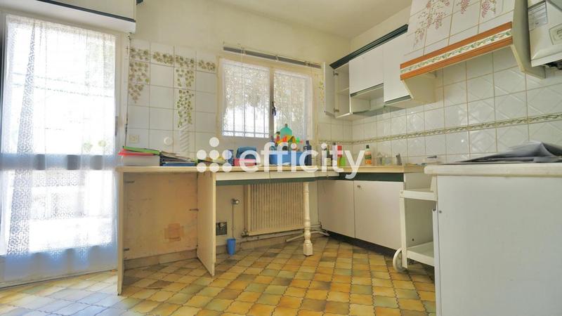 Maison - 97 m² - 5 pièces