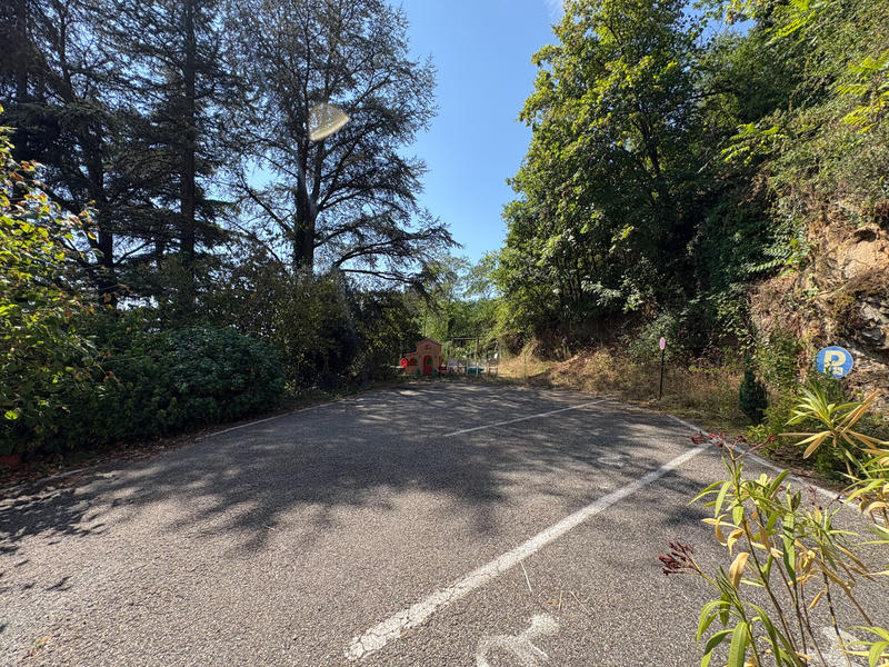 Propriété - 650 m² - 17 pièces