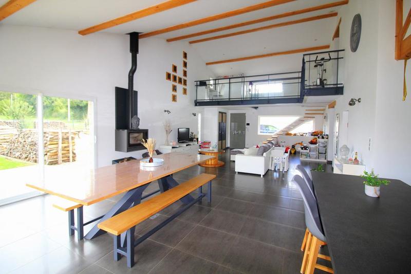 Maison - 192 m² - 5 pièces