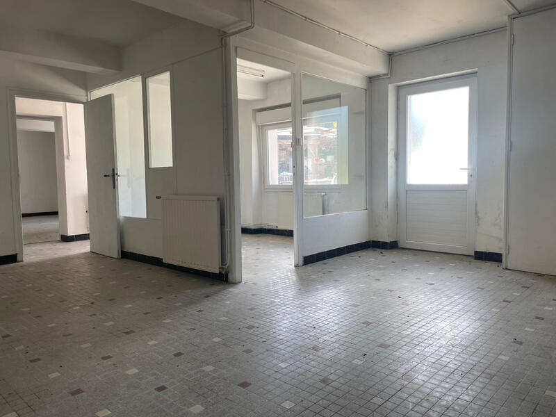 Maison - 230 m² - 6 pièces