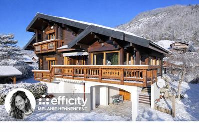 Maison - 225 m² - 7 pièces