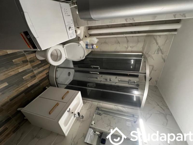 Chambre - 60 m² - 1 pièce