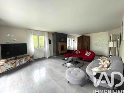 Maison - 180 m² - 8 pièces