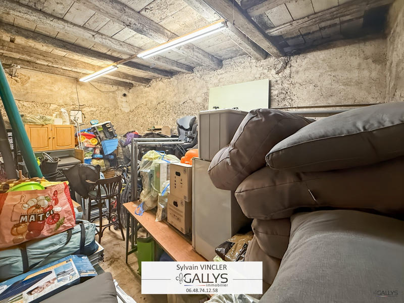 Appartement - 94 m² - 5 pièces