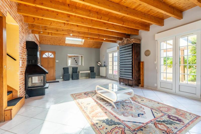 Maison traditionnelle - 195 m² - 7 pièces