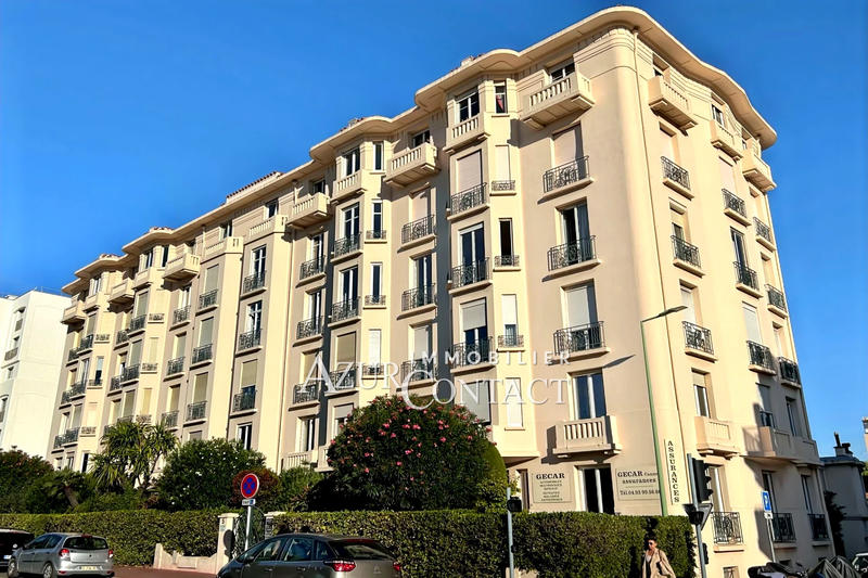 Local commercial - 120 m² - 5 pièces