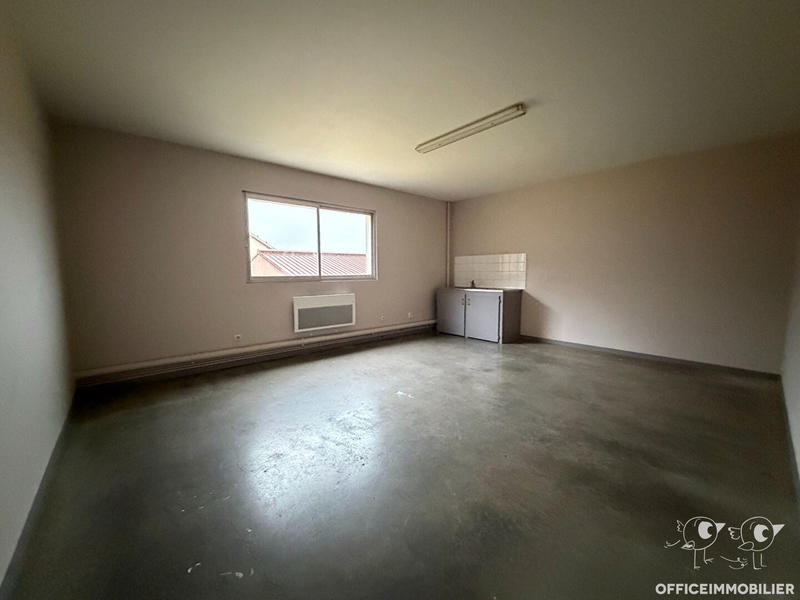 Local d'activité / Entrepôt - 775 m²