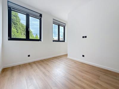 Loft - 142 m² - 5 pièces