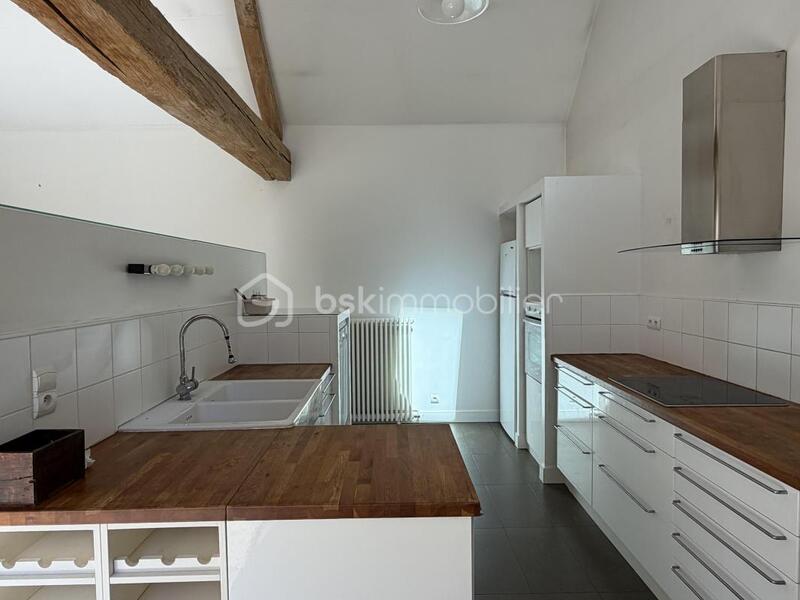 Propriété - 267 m² - 7 pièces