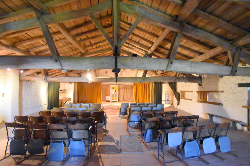 Maison - 300 m² - 8 pièces